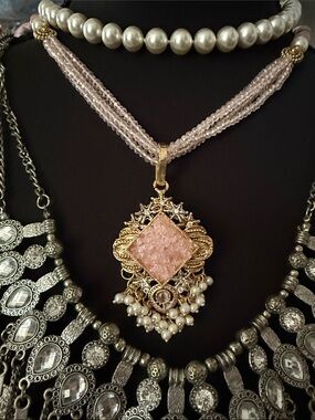 Gold Pendant Necklace Set with Pink Stone and Pearl Accents